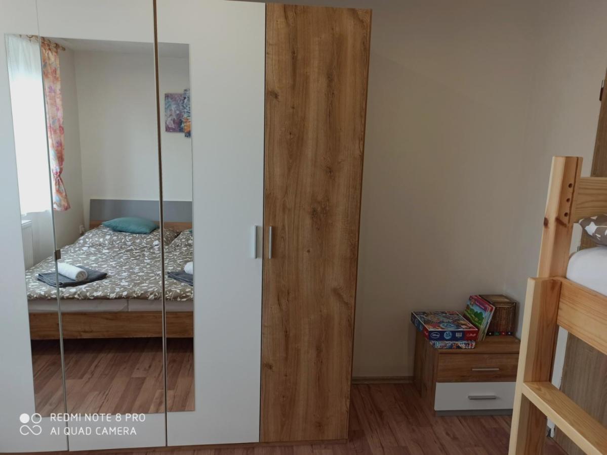Černá v Pošumaví Apartman U Vrbu מראה חיצוני תמונה